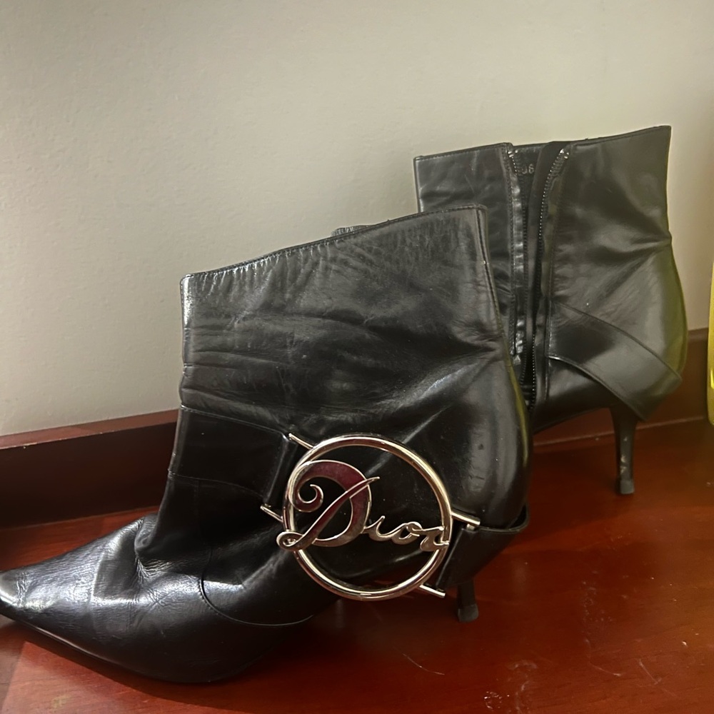 Dior Black Boots with Silver Logo Detail - Picture 4 of 8